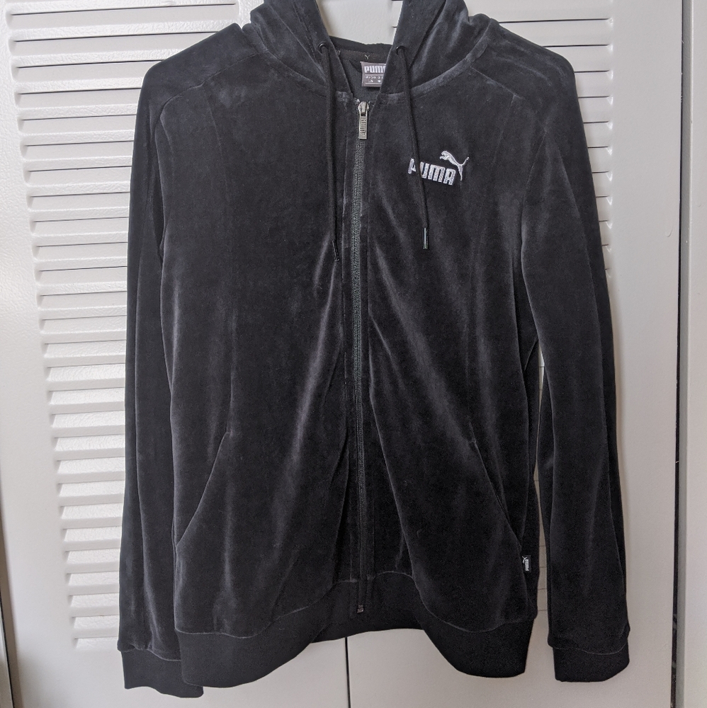 Brand New Women's puma large jacket